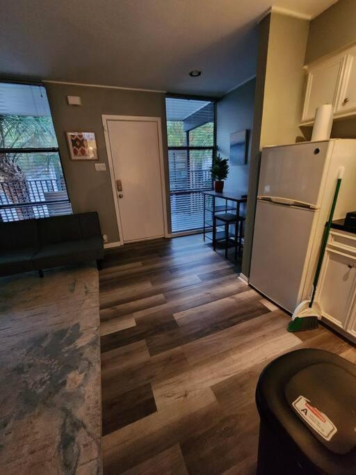 Blue Shark *W7* @ Montrose 1Br Private King Loft Apartment Houston Exterior foto