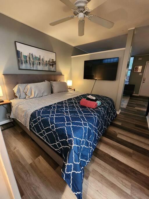 Blue Shark *W7* @ Montrose 1Br Private King Loft Apartment Houston Exterior foto